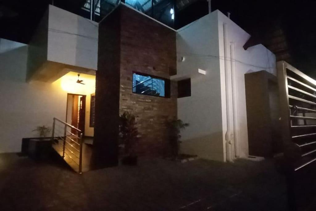Eka Homes 3Bhdk Villa トリバンドラム エクステリア 写真