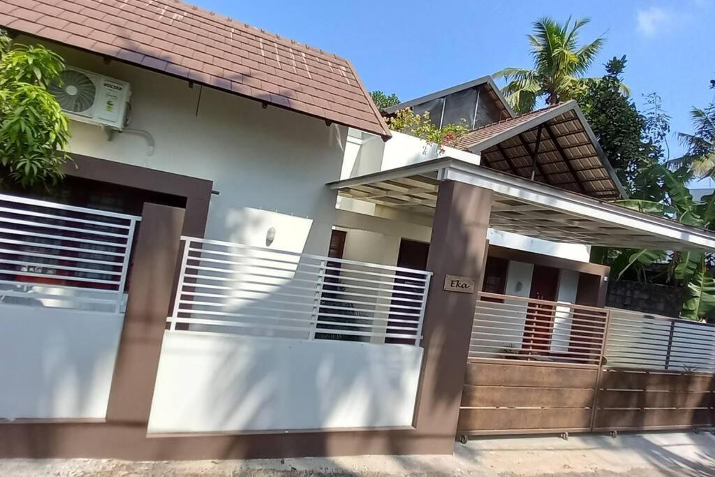 Eka Homes 3Bhdk Villa トリバンドラム エクステリア 写真